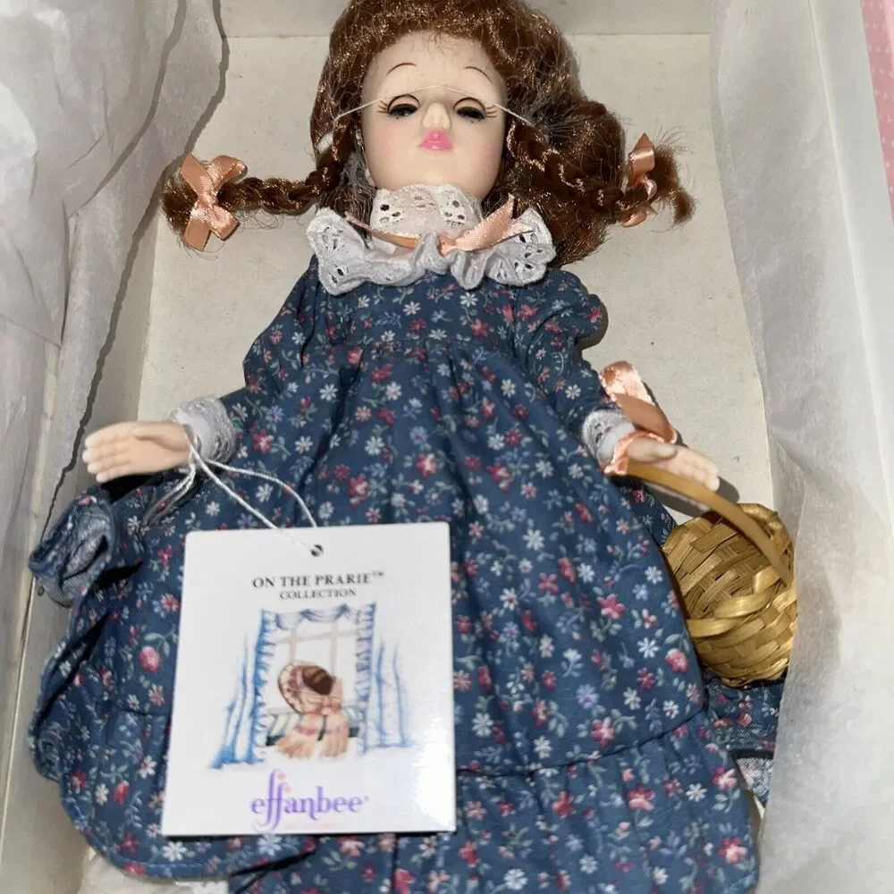 Effanbee Doll 1988  On The Prarie. Joan Vintage With Original Tags And Box.